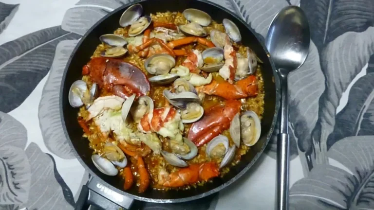 Arroz con bogavante y almejas